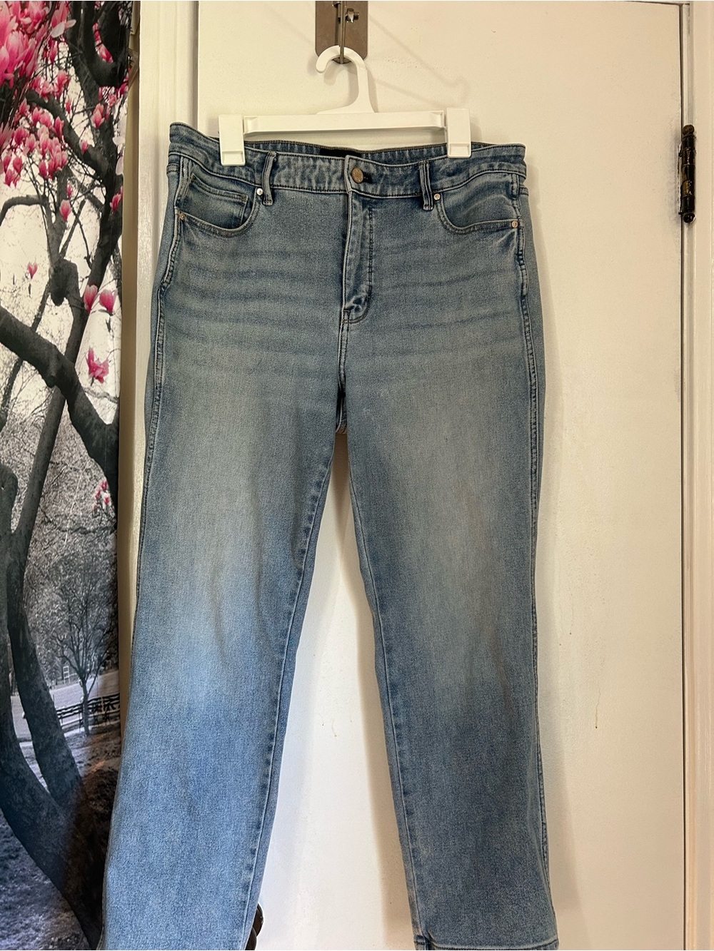 White House Black Market Faded Light Blue High Rise Sculpt Straight-Leg Jeans